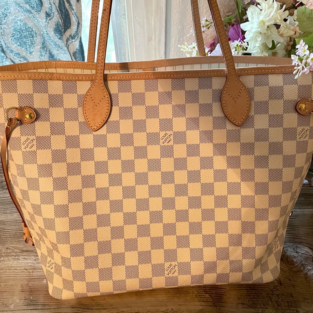 Louis Vuitton Neverfull MM Azur Abene. Authentic.